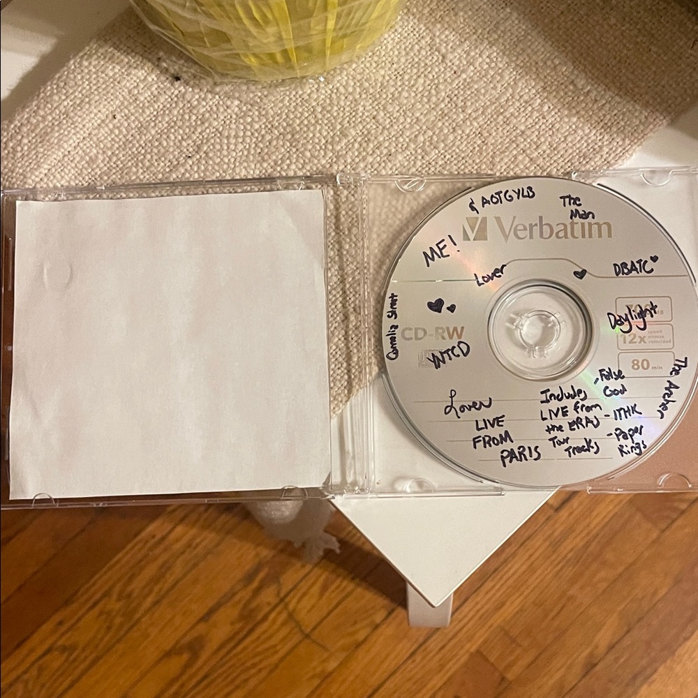 Taylor Swift Fan Made Lover Live From Paris CD 💕 - Picture 3 of 3